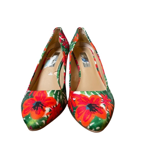 INC floral heels 6 - Picture 7 of 7
